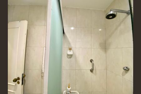 Apartamento para alugar com 250m², 3 quartos e sem vagaBanheiro 2