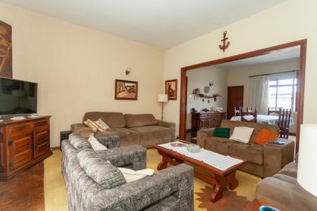 Casa à venda com 190m², 3 quartos e 4 vagasSala