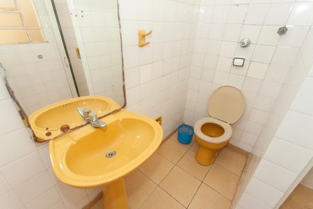 Casa à venda com 190m², 3 quartos e 4 vagasBanheiro da Edicula