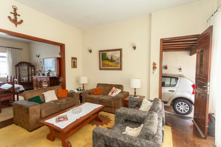 Casa à venda com 190m², 3 quartos e 4 vagasSala