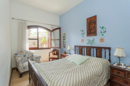 Casa à venda com 190m², 3 quartos e 4 vagasSuíte