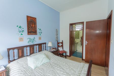 Casa à venda com 190m², 3 quartos e 4 vagasSuíte