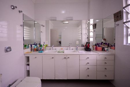 Apartamento à venda com 179m², 3 quartos e 1 vagaBanheiro da Suite