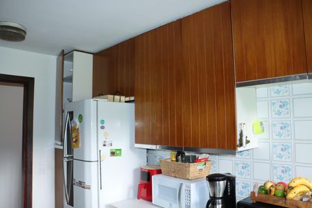 Casa de condomínio para alugar com 227m², 3 quartos e 2 vagasCozinha