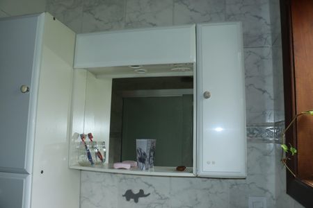 Casa de condomínio para alugar com 227m², 3 quartos e 2 vagasBanheiro do Quarto 2