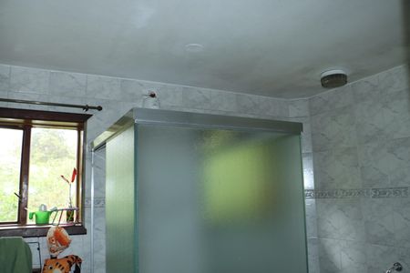 Casa de condomínio para alugar com 227m², 3 quartos e 2 vagasBanheiro do Quarto 2