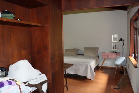 Quarto 1 de casa de condomínio para alugar com 3 quartos, 3824m² em Vila Santo Antônio, Cotia