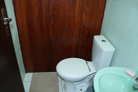 Casa de condomínio para alugar com 227m², 3 quartos e 2 vagasLavabo