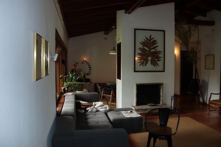 Casa de condomínio para alugar com 227m², 3 quartos e 2 vagasSala