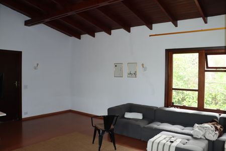 Casa de condomínio para alugar com 227m², 3 quartos e 2 vagasSala