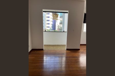 Apartamento à venda com 70m², 2 quartos e 1 vagaSala