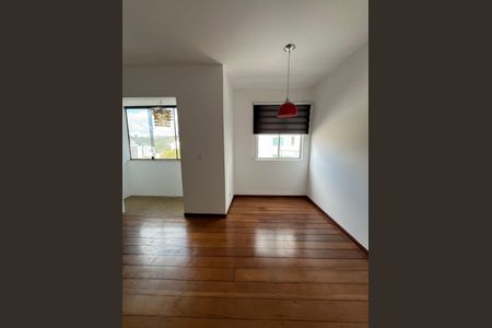 Apartamento à venda com 70m², 2 quartos e 1 vagaSala
