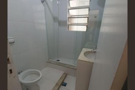 Banheiro Social de apartamento para alugar com 2 quartos, 110m² em Copacabana, Rio de Janeiro