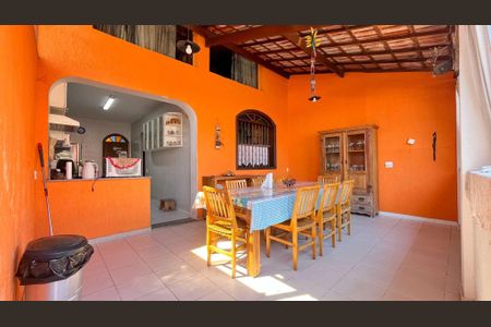 Casa à venda com 4 quartos, 244m² em Ouro Preto, Belo Horizonte