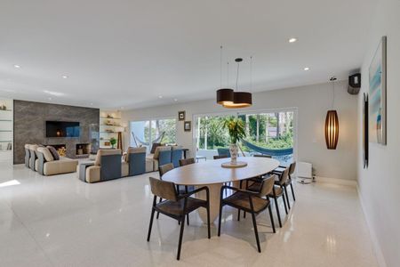 Casa à venda com 5 quartos, 469m² em Jardim Marajoara, São Paulo