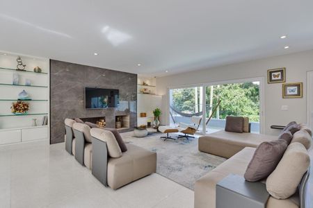 Casa à venda com 5 quartos, 469m² em Jardim Marajoara, São Paulo