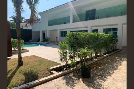 Casa à venda com 5 quartos, 1000m² em Barra da Tijuca, Rio de Janeiro