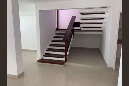 Casa à venda com 5 quartos, 1000m² em Barra da Tijuca, Rio de Janeiro