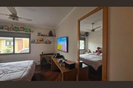 Casa de Condomínio à venda com 4 quartos, 290m² em Santo Amaro, São Paulo