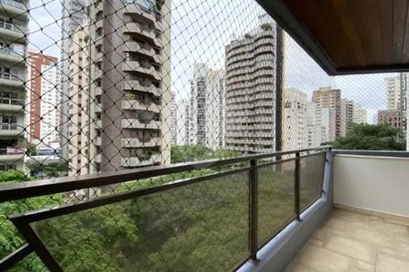 Apartamento à venda com 3 quartos, 161m² em Moema, São Paulo