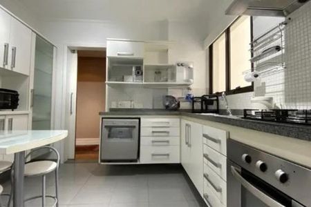 Apartamento à venda com 3 quartos, 161m² em Moema, São Paulo