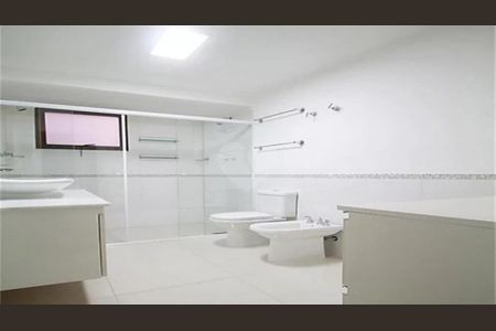 Apartamento à venda com 230m², 3 quartos e 4 vagas