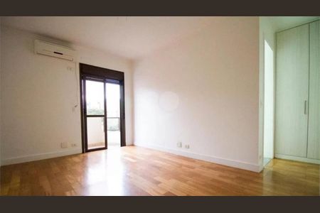 Apartamento à venda com 230m², 3 quartos e 4 vagas