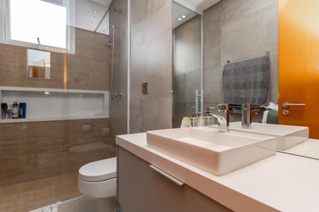 Casa à venda com 247m², 4 quartos e 2 vagas