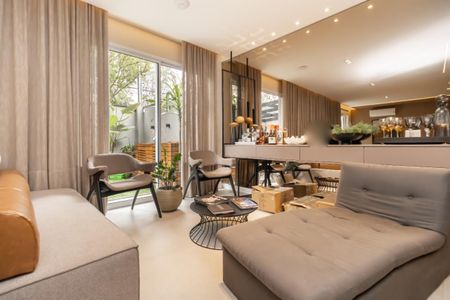 Casa à venda com 4 quartos, 247m² em Granja Julieta, São Paulo