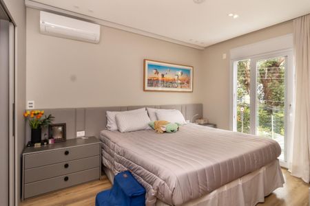 Casa à venda com 247m², 4 quartos e 2 vagas