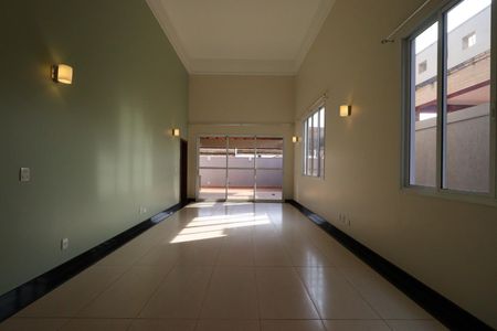 Sala de casa de condomínio para alugar com 3 quartos, 200m² em Bonfim Paulista, Ribeirão Preto