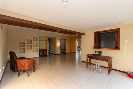 Casa à venda com 4 quartos, 289m² em Camboinhas, Niterói