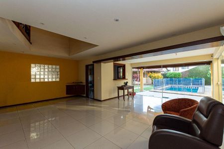 Casa à venda com 4 quartos, 289m² em Camboinhas, Niterói