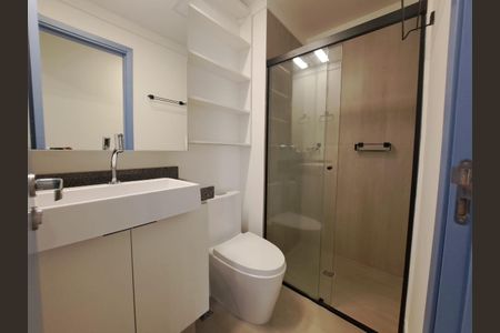 Banheiro de apartamento para alugar com 2 quartos, 52m² em Umuarama, Osasco