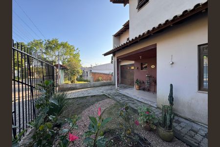 Casa à venda com 178m², 3 quartos e 2 vagas Casa à venda com 178m², 3 quartos e 2 vagasÁrea comum