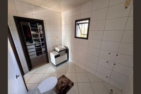 Casa à venda com 178m², 3 quartos e 2 vagas Casa à venda com 178m², 3 quartos e 2 vagasBanheiro Suíte