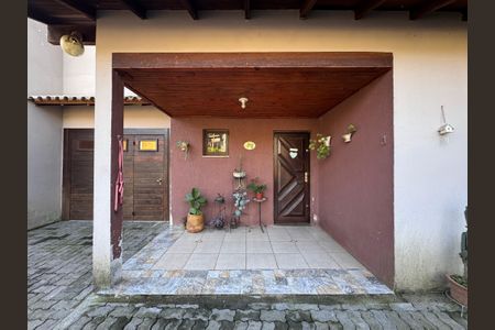 Casa à venda com 178m², 3 quartos e 2 vagas Casa à venda com 178m², 3 quartos e 2 vagasÁrea comum