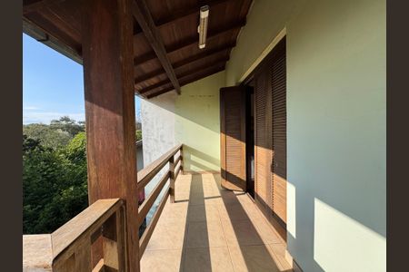 Casa à venda com 178m², 3 quartos e 2 vagas Casa à venda com 178m², 3 quartos e 2 vagasVaranda Suíte