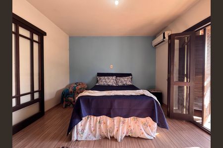 Casa à venda com 178m², 3 quartos e 2 vagas Casa à venda com 178m², 3 quartos e 2 vagasSuíte