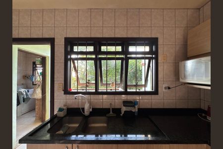 Casa à venda com 178m², 3 quartos e 2 vagas Casa à venda com 178m², 3 quartos e 2 vagasCozinha