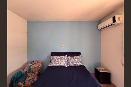 Casa à venda com 178m², 3 quartos e 2 vagas Casa à venda com 178m², 3 quartos e 2 vagasSuíte