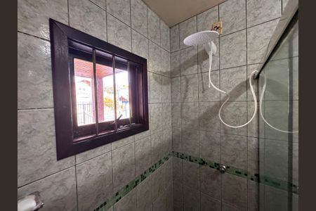 Casa à venda com 178m², 3 quartos e 2 vagas Casa à venda com 178m², 3 quartos e 2 vagasBanheiro Social