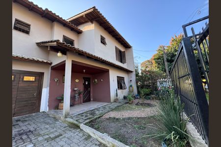 Casa à venda com 178m², 3 quartos e 2 vagas Casa à venda com 178m², 3 quartos e 2 vagasÁrea comum