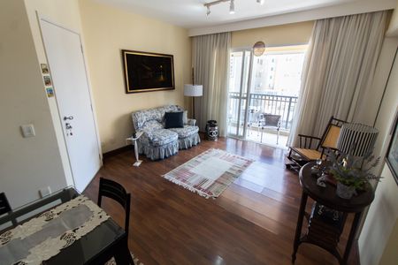 Sala de apartamento à venda com 2 quartos, 145m² em Cambuí, Campinas
