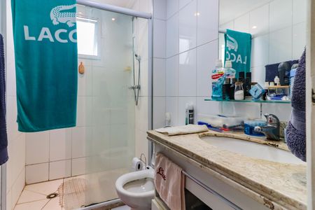 Apartamento à venda com 145m², 4 quartos e 3 vagas Apartamento à venda com 145m², 4 quartos e 3 vagasBanheiro da Suíte 2