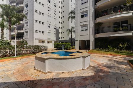 Apartamento à venda com 145m², 4 quartos e 3 vagas Apartamento à venda com 145m², 4 quartos e 3 vagasÁrea comum - Piscina