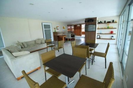 Apartamento à venda com 110m², 3 quartos e sem vaga