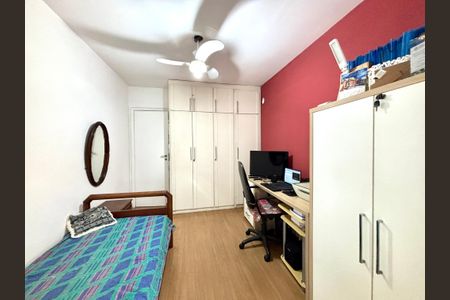 Apartamento à venda com 130m², 3 quartos e 2 vagas Apartamento à venda com 130m², 3 quartos e 2 vagasQuarto 1