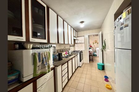 Apartamento à venda com 130m², 3 quartos e 2 vagas Apartamento à venda com 130m², 3 quartos e 2 vagasCozinha