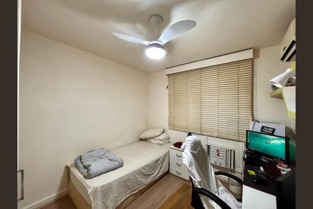 Apartamento à venda com 130m², 3 quartos e 2 vagas Apartamento à venda com 130m², 3 quartos e 2 vagasSuíte